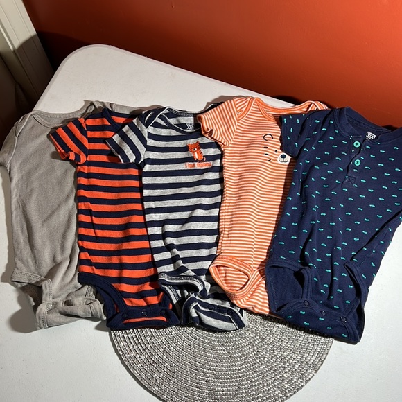 9pc Lot of 9M Baby Clothes - Picture 2 of 4